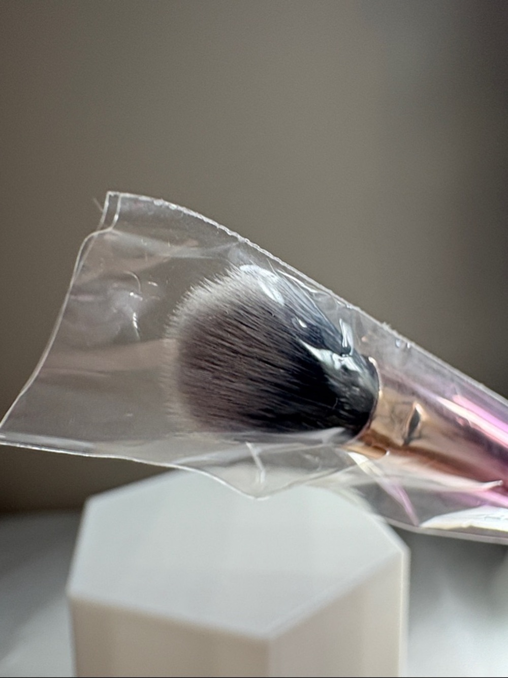 3/$25 LUNA MAGIC, Eyeshadow Brush Full Size Makeup Brush BNIB - Picture 2 of 2